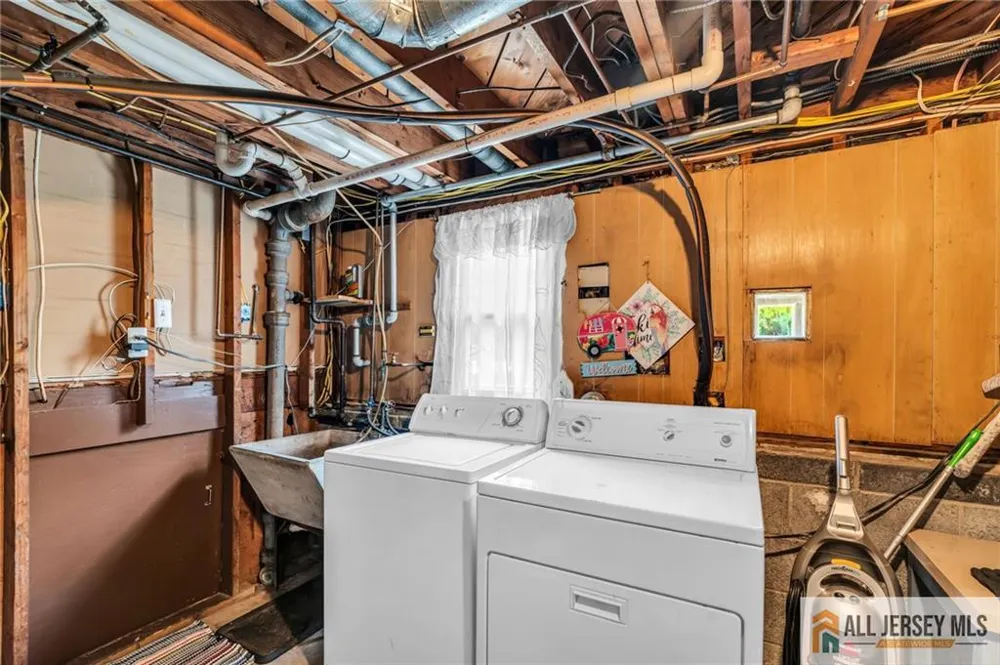499 Old Stage Road Spotswood, NJ 08884