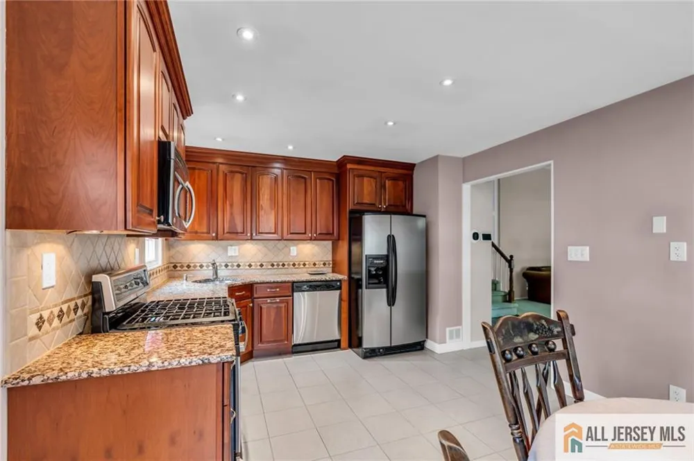 499 Old Stage Road Spotswood, NJ 08884