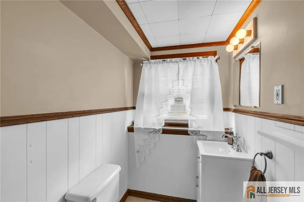 499 Old Stage Road Spotswood, NJ 08884
