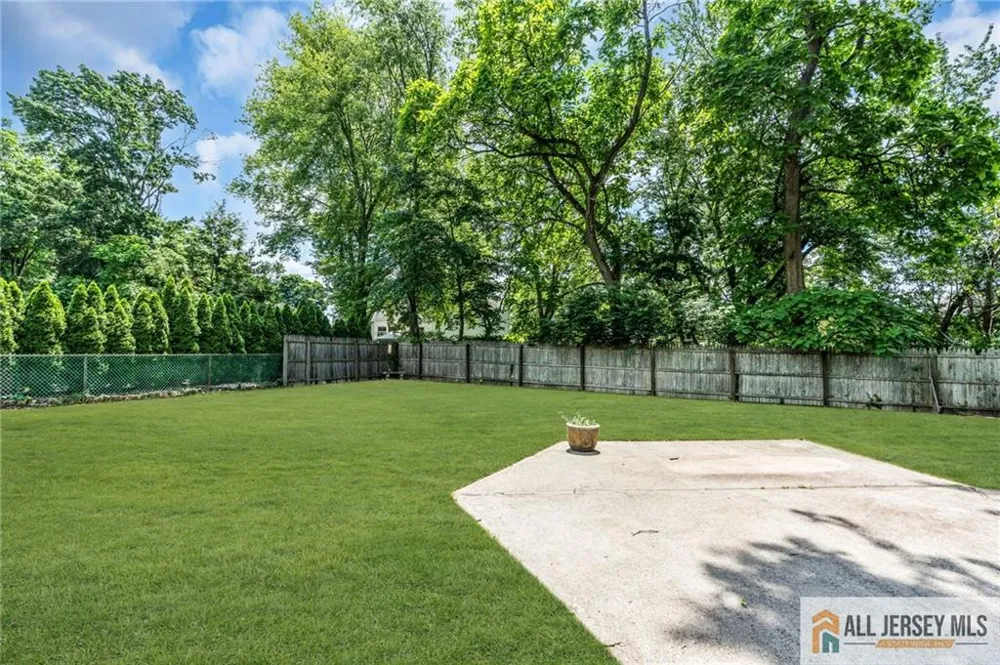 499 Old Stage Road Spotswood, NJ 08884
