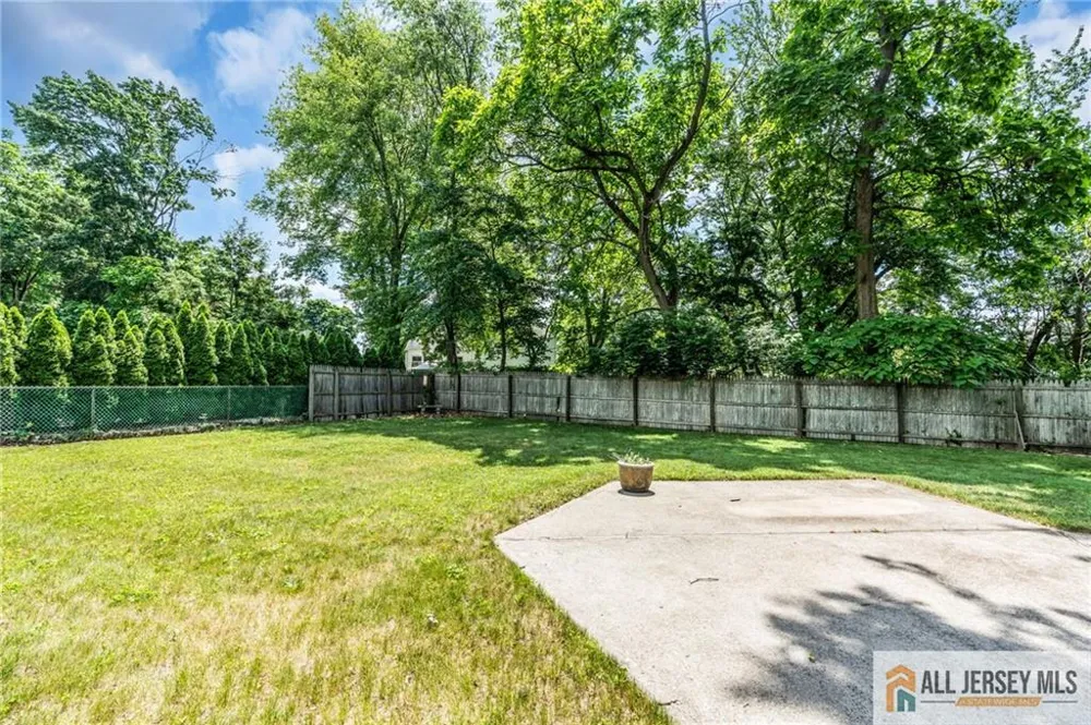 499 Old Stage Road Spotswood, NJ 08884