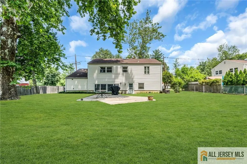 499 Old Stage Road Spotswood, NJ 08884