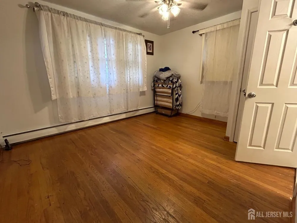 129 hampton Street Metuchen, NJ 08840
