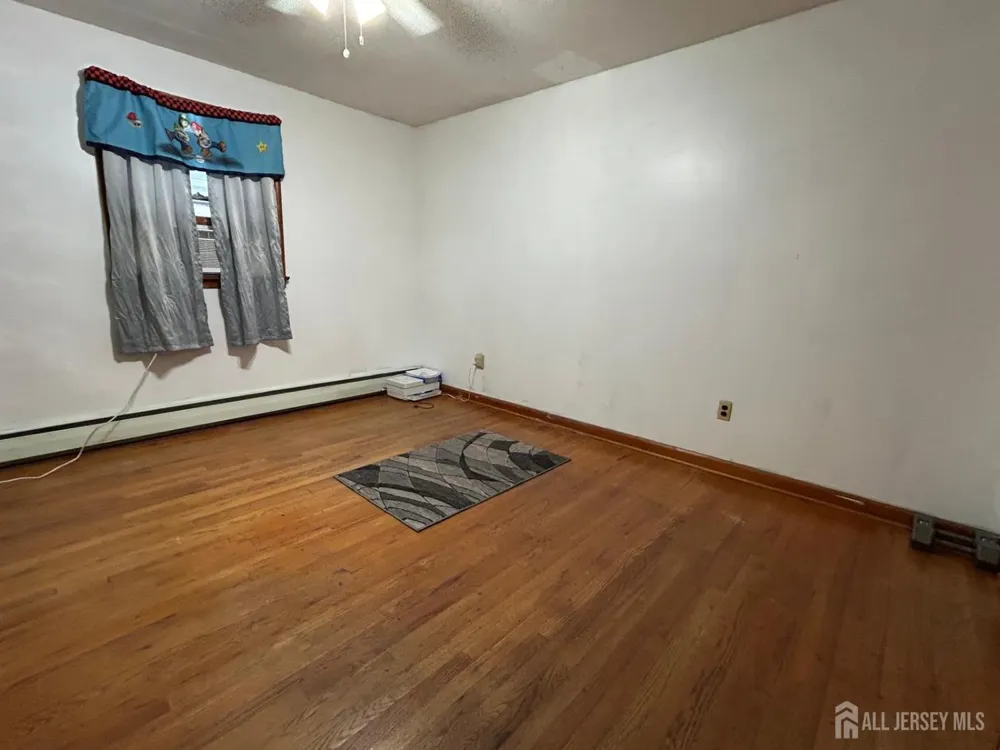 129 hampton Street Metuchen, NJ 08840