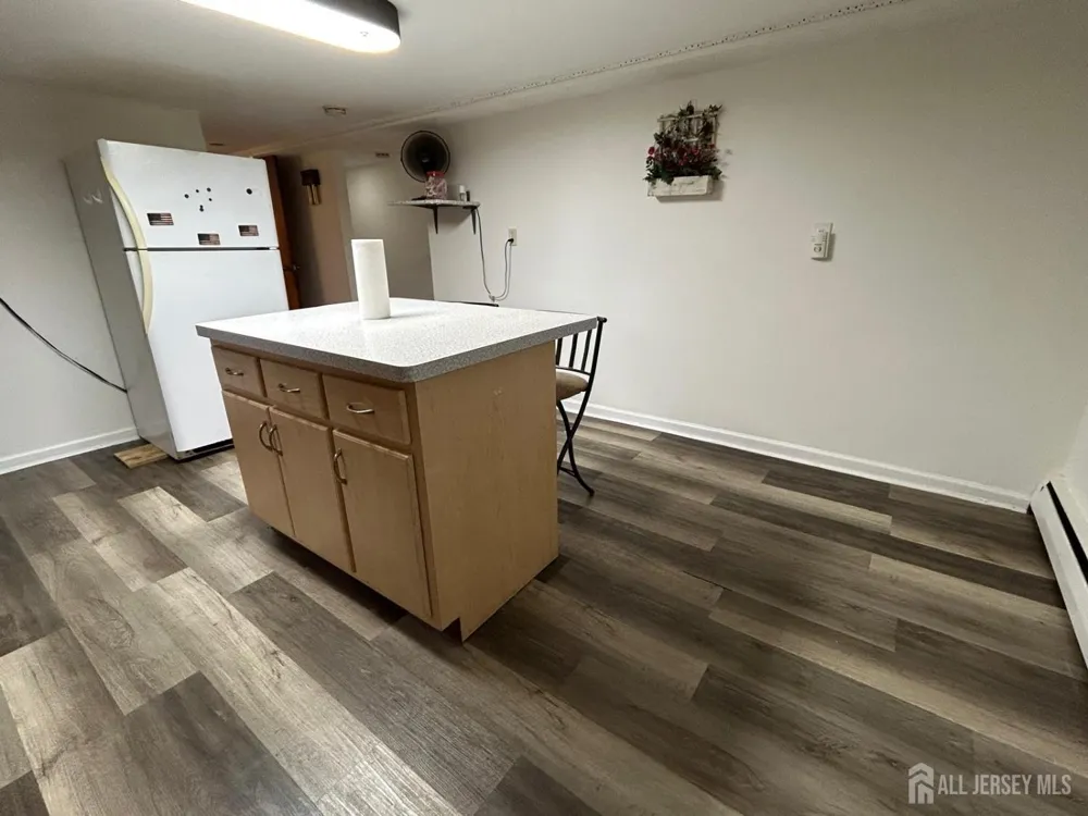 129 hampton Street Metuchen, NJ 08840