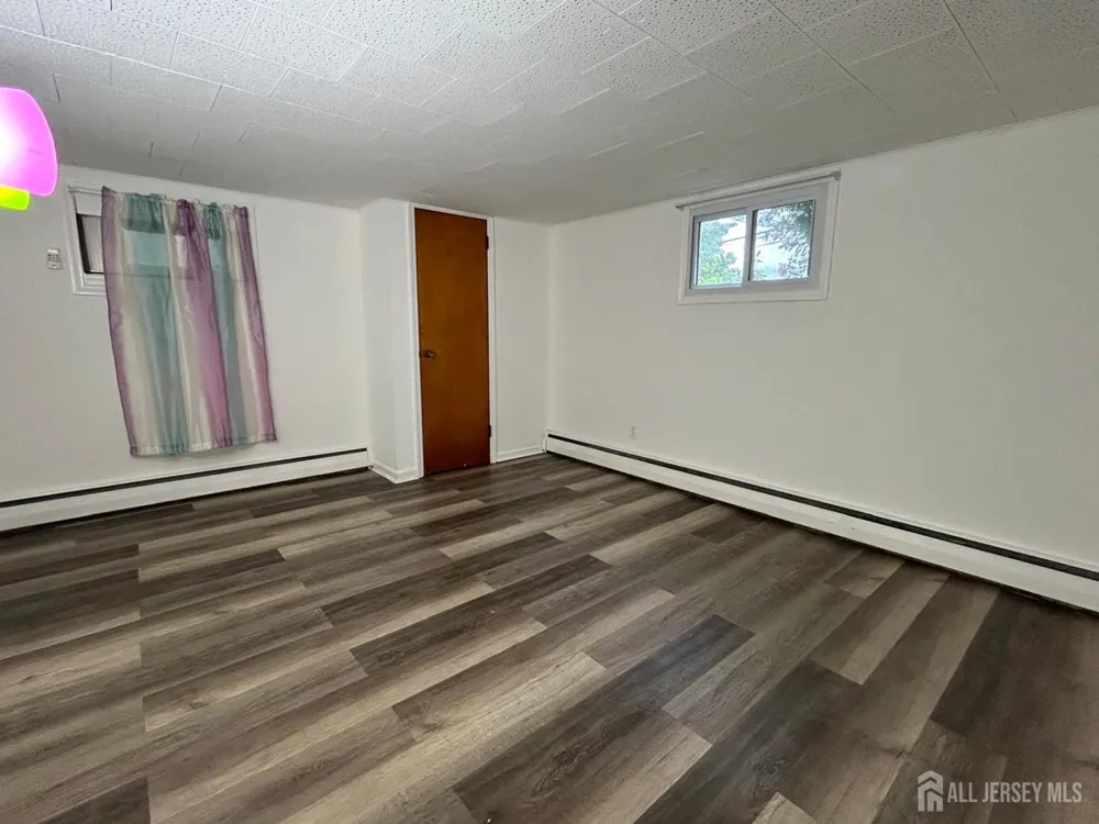 129 hampton Street Metuchen, NJ 08840