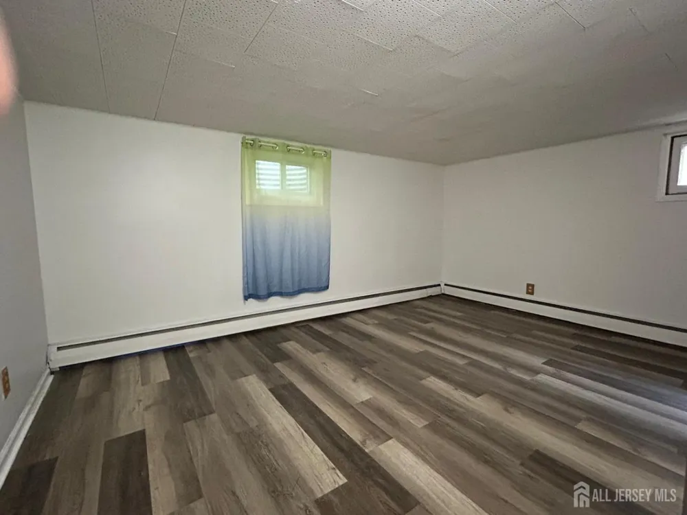 129 hampton Street Metuchen, NJ 08840