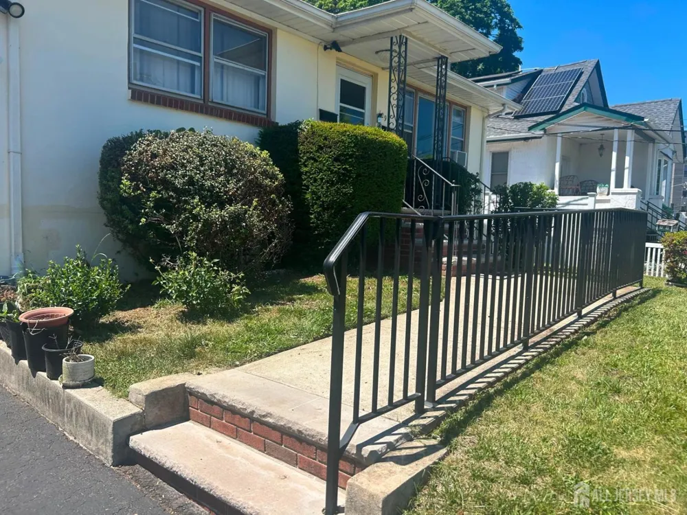 129 hampton Street Metuchen, NJ 08840