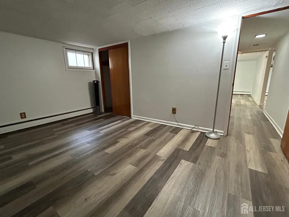 129 hampton Street Metuchen, NJ 08840