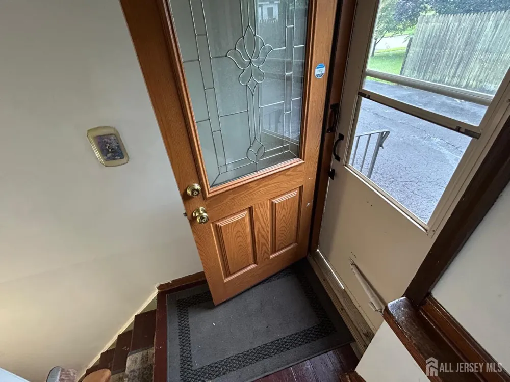 129 hampton Street Metuchen, NJ 08840
