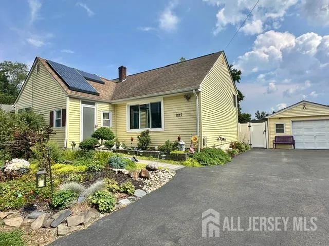 227 Old Stage Road Spotswood, NJ 08884