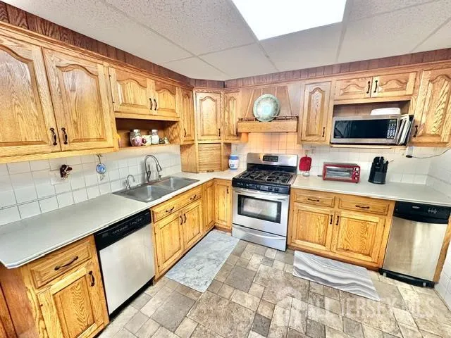 227 Old Stage Road Spotswood, NJ 08884