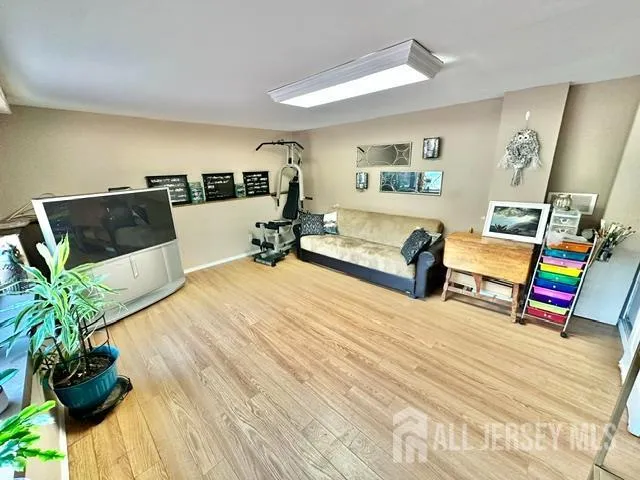 227 Old Stage Road Spotswood, NJ 08884
