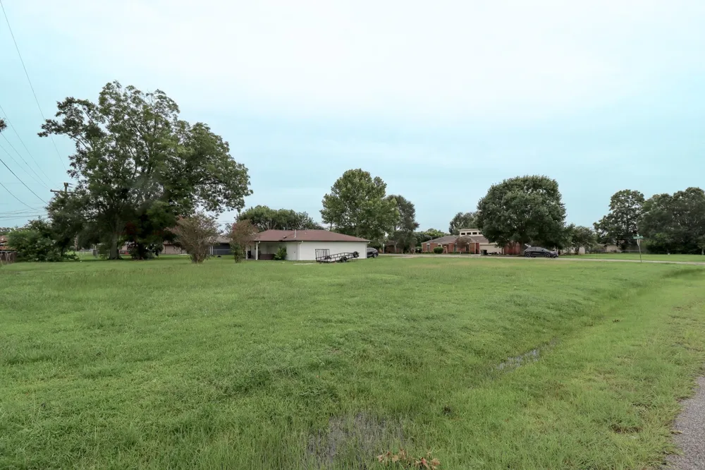 2895 Solomon Street Port Arthur, TX 77640