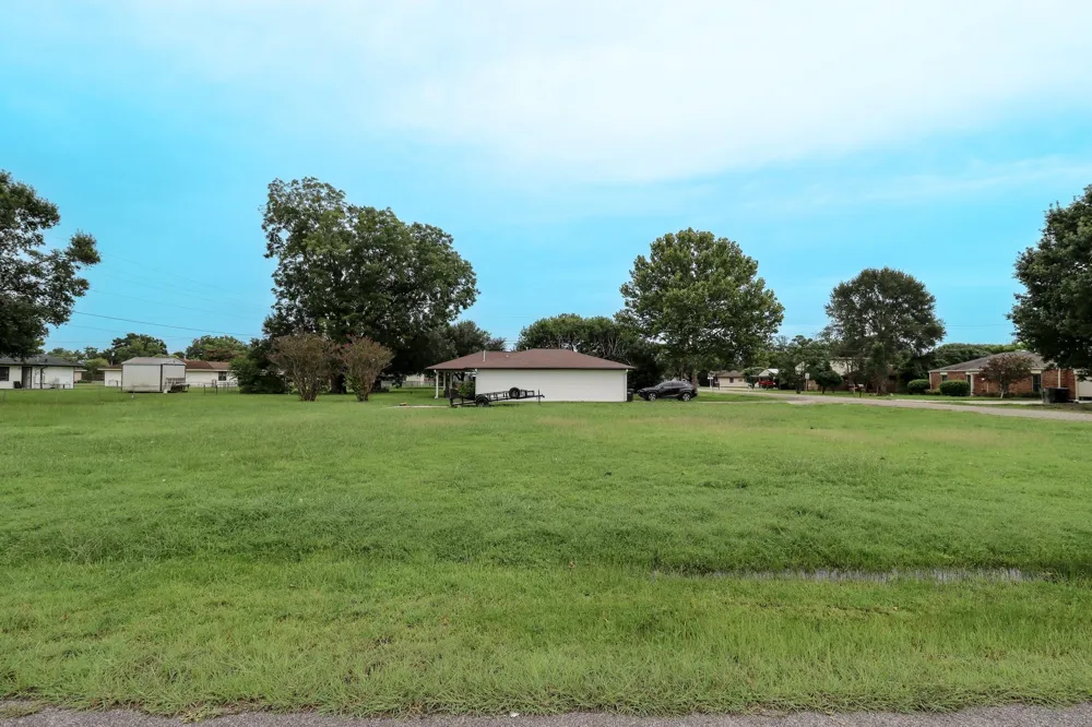 2895 Solomon Street Port Arthur, TX 77640