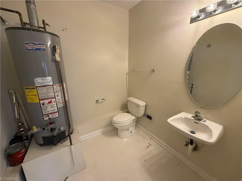 5101 Ivystone Lane Winston-Salem, NC 27104