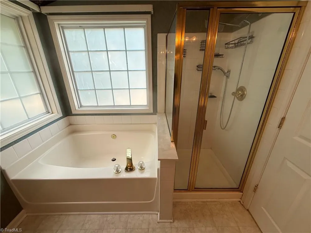 5101 Ivystone Lane Winston-Salem, NC 27104