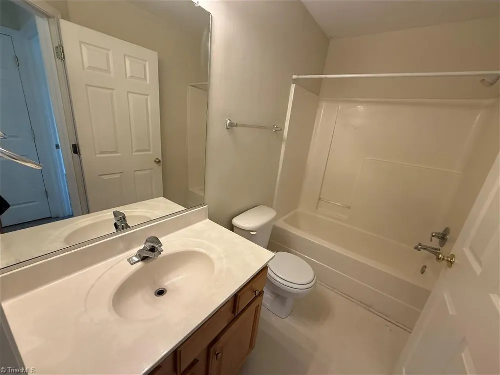 5101 Ivystone Lane Winston-Salem, NC 27104
