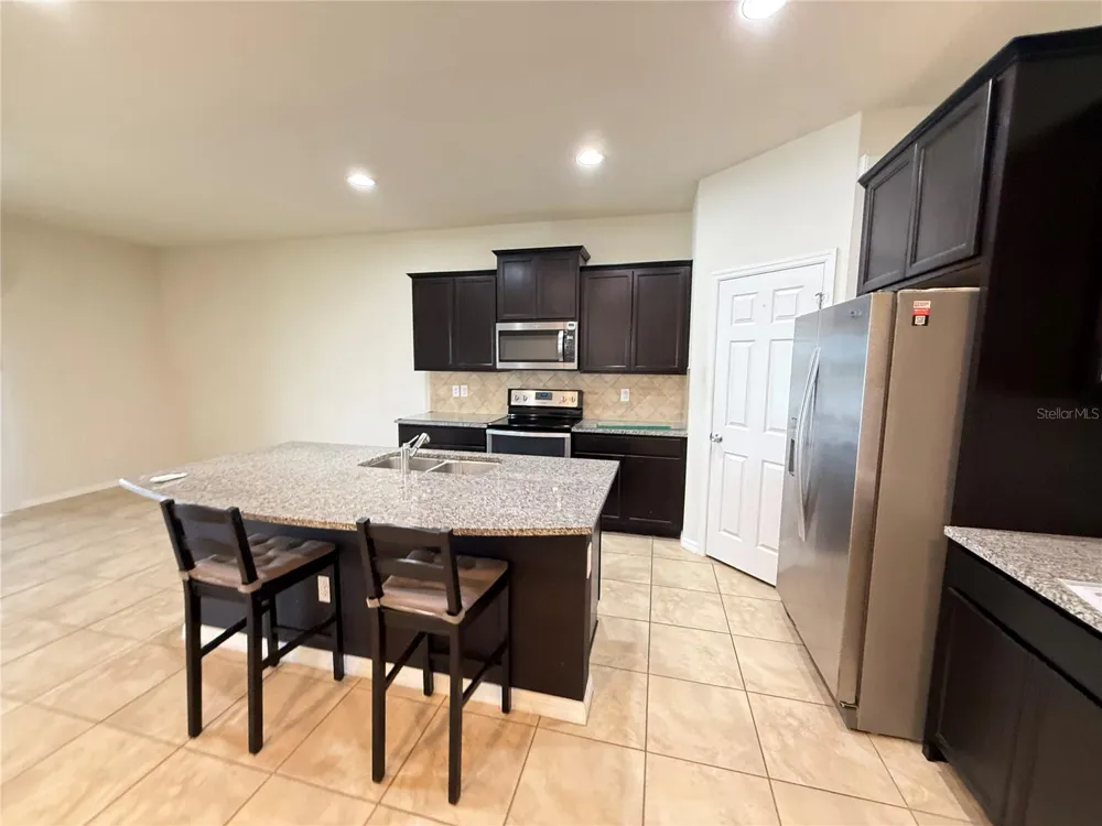 9154 HILLCROFT DRIVE Riverview, FL 33578