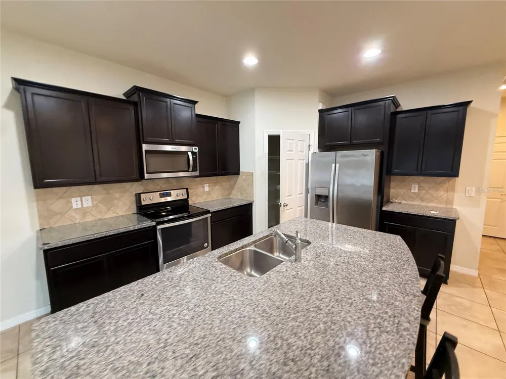 9154 HILLCROFT DRIVE Riverview, FL 33578