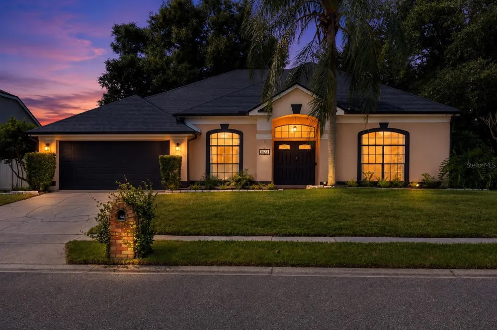 623 YORKSHIRE DRIVE Oviedo, FL 32765
