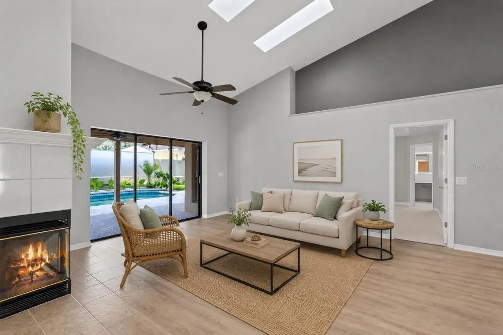 623 YORKSHIRE DRIVE Oviedo, FL 32765
