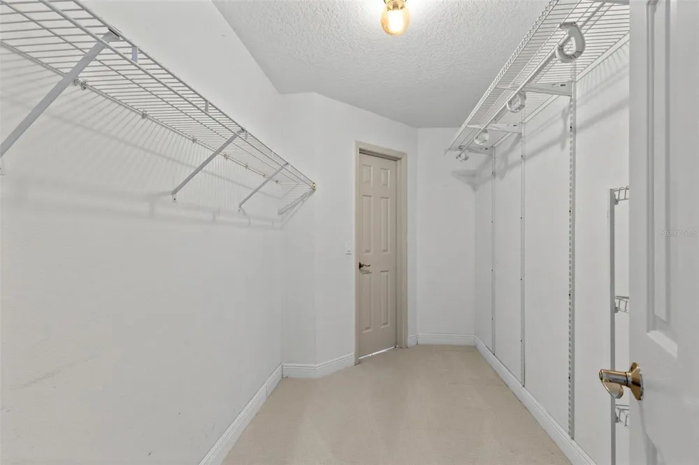 623 YORKSHIRE DRIVE Oviedo, FL 32765