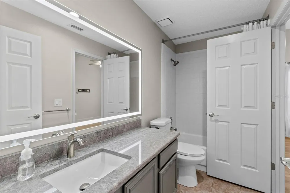 623 YORKSHIRE DRIVE Oviedo, FL 32765