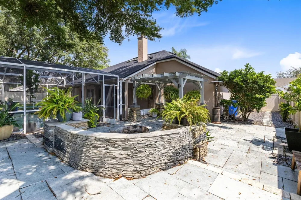 623 YORKSHIRE DRIVE Oviedo, FL 32765