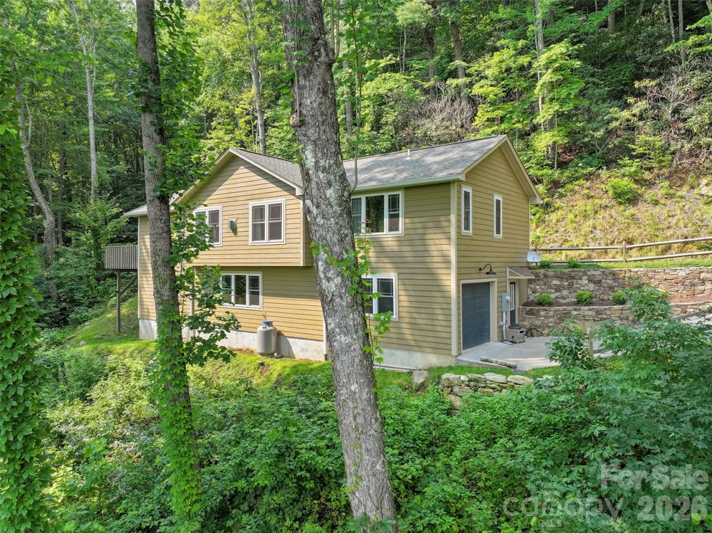 297 Triple Creek Drive Clyde, NC 28721