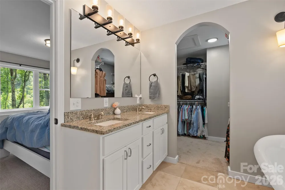 297 Triple Creek Drive Clyde, NC 28721