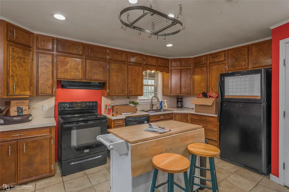 158 Edwards Road Doyline, LA 71023