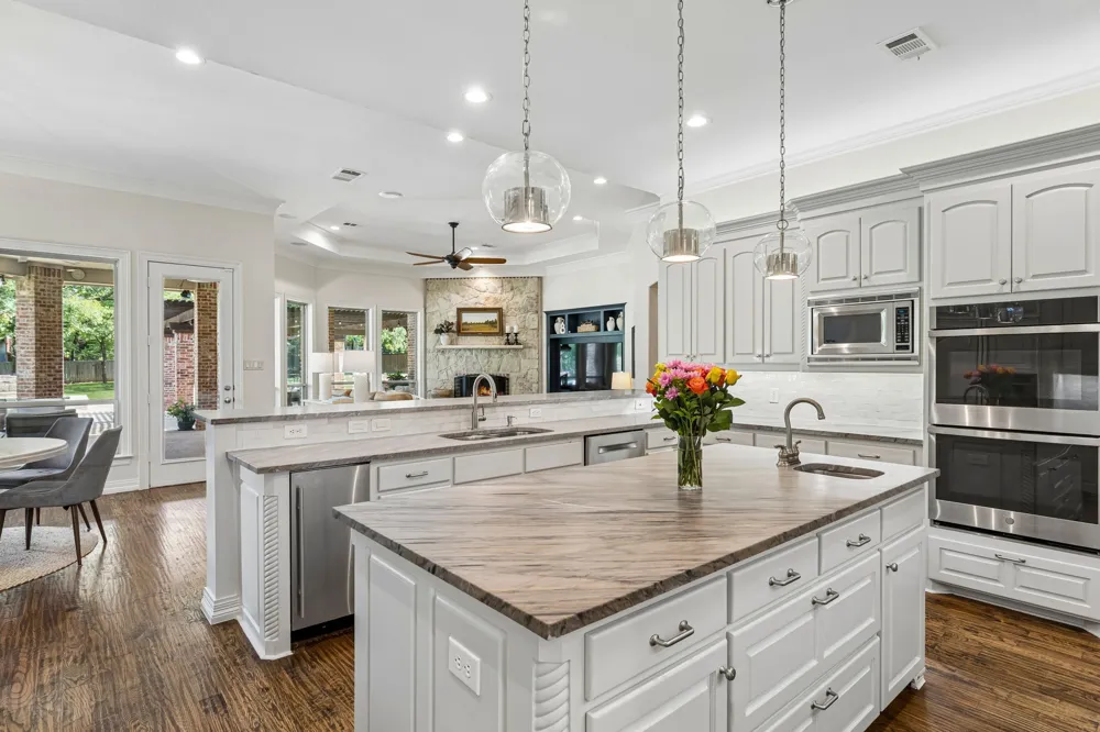 3001 LOCH MEADOW COURT Southlake, TX 76092