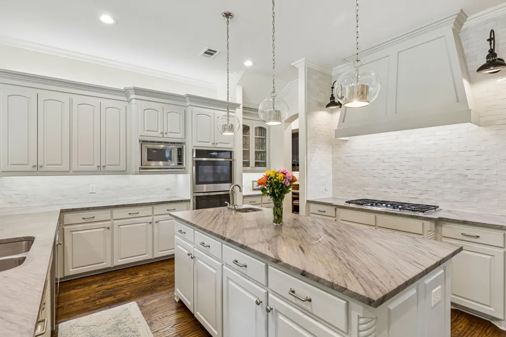 3001 LOCH MEADOW COURT Southlake, TX 76092