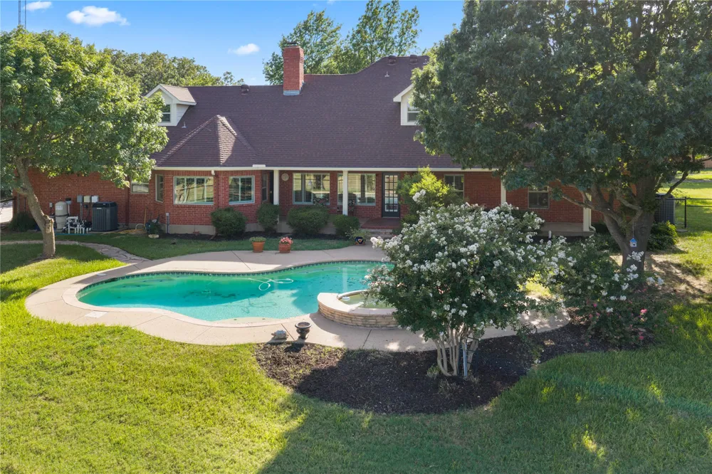 200 County Road 2130 Gainesville, TX 76240
