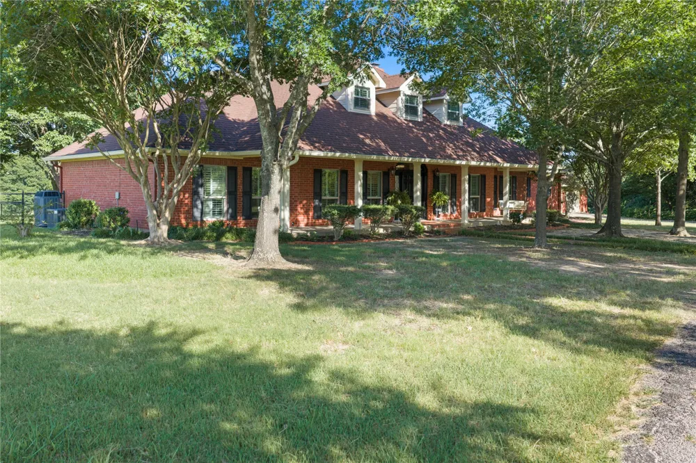 200 County Road 2130 Gainesville, TX 76240
