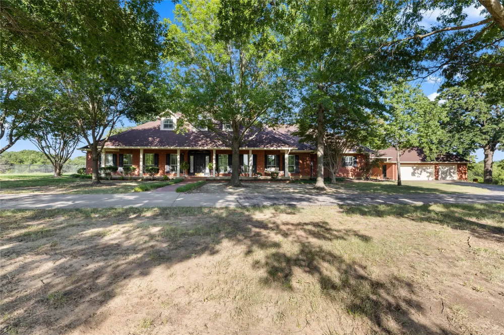200 County Road 2130 Gainesville, TX 76240