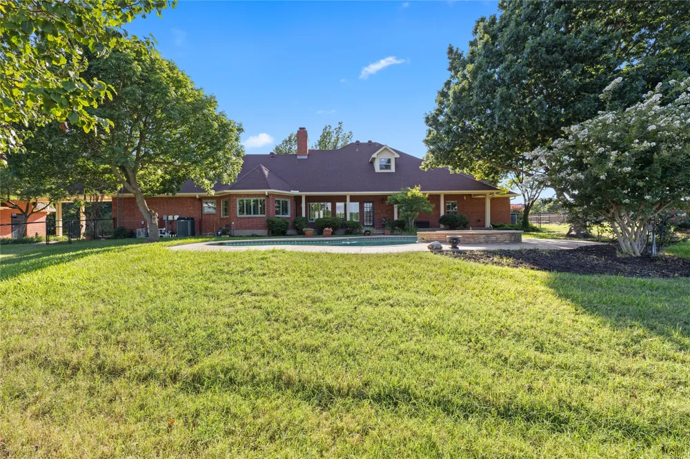200 County Road 2130 Gainesville, TX 76240
