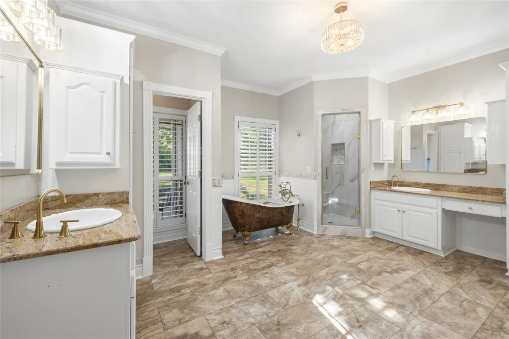 200 County Road 2130 Gainesville, TX 76240