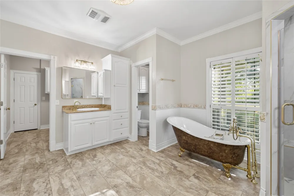 200 County Road 2130 Gainesville, TX 76240