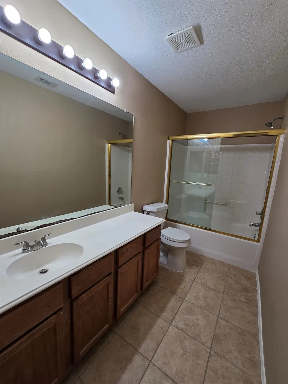 4512 Saddlebrook Drive Carrollton, TX 75010
