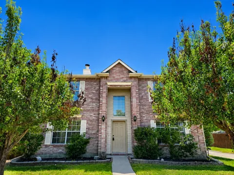 4512 Saddlebrook Drive