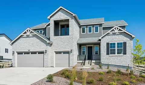 1667 Green Fern Point
