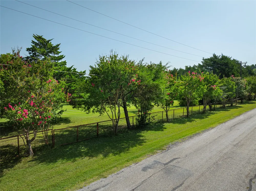 6 Highridge Farms Road Lowry Crossing, TX 75069