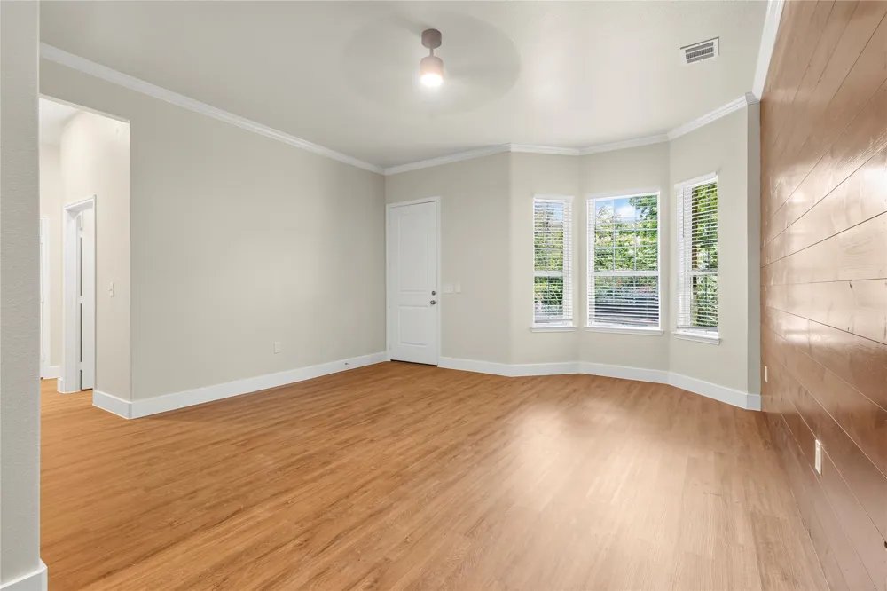 613 S 5th Street Bonham, TX 75418
