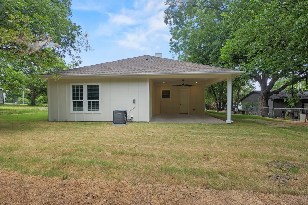 613 S 5th Street Bonham, TX 75418