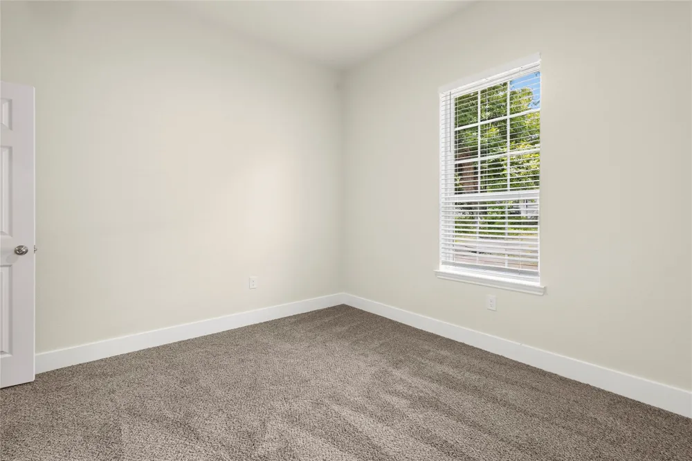 613 S 5th Street Bonham, TX 75418