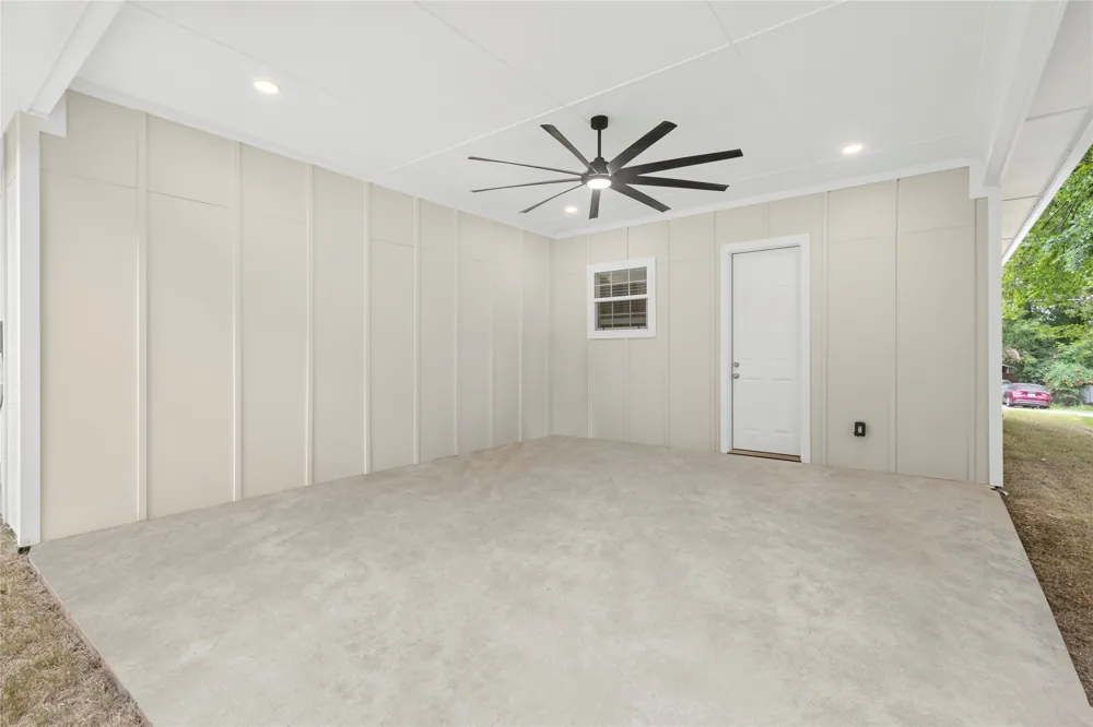 613 S 5th Street Bonham, TX 75418