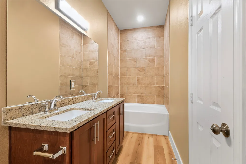 403 S 4th Street Bonham, TX 75418