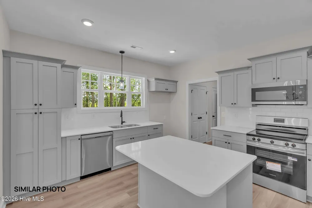 526 Ronnie Thompson Place ##35 Richlands, NC 28574